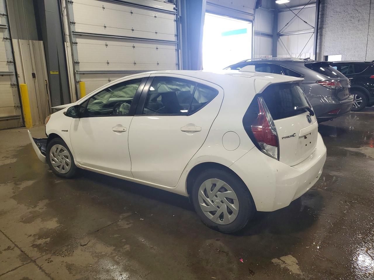 2016 TOYOTA PRIUS C ONE — снимка 2