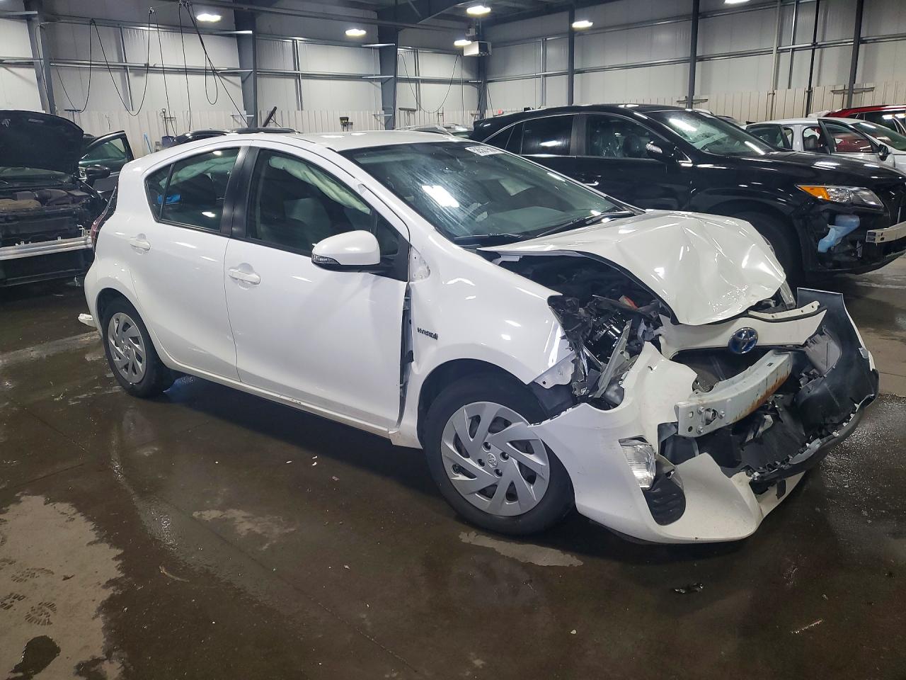 2016 TOYOTA PRIUS C ONE — снимка 4