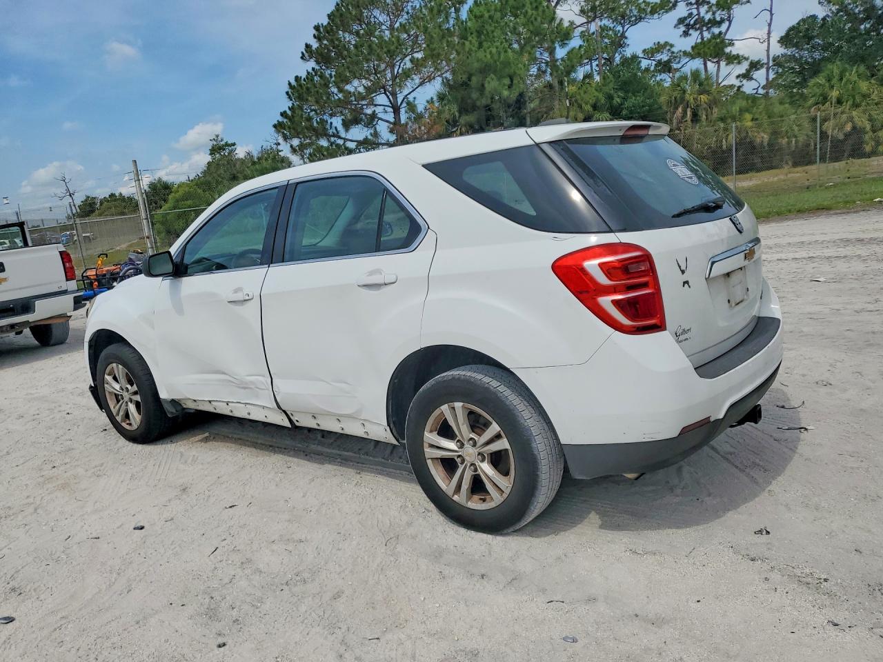 2016 CHEVROLET EQUINOX LS — снимка 2