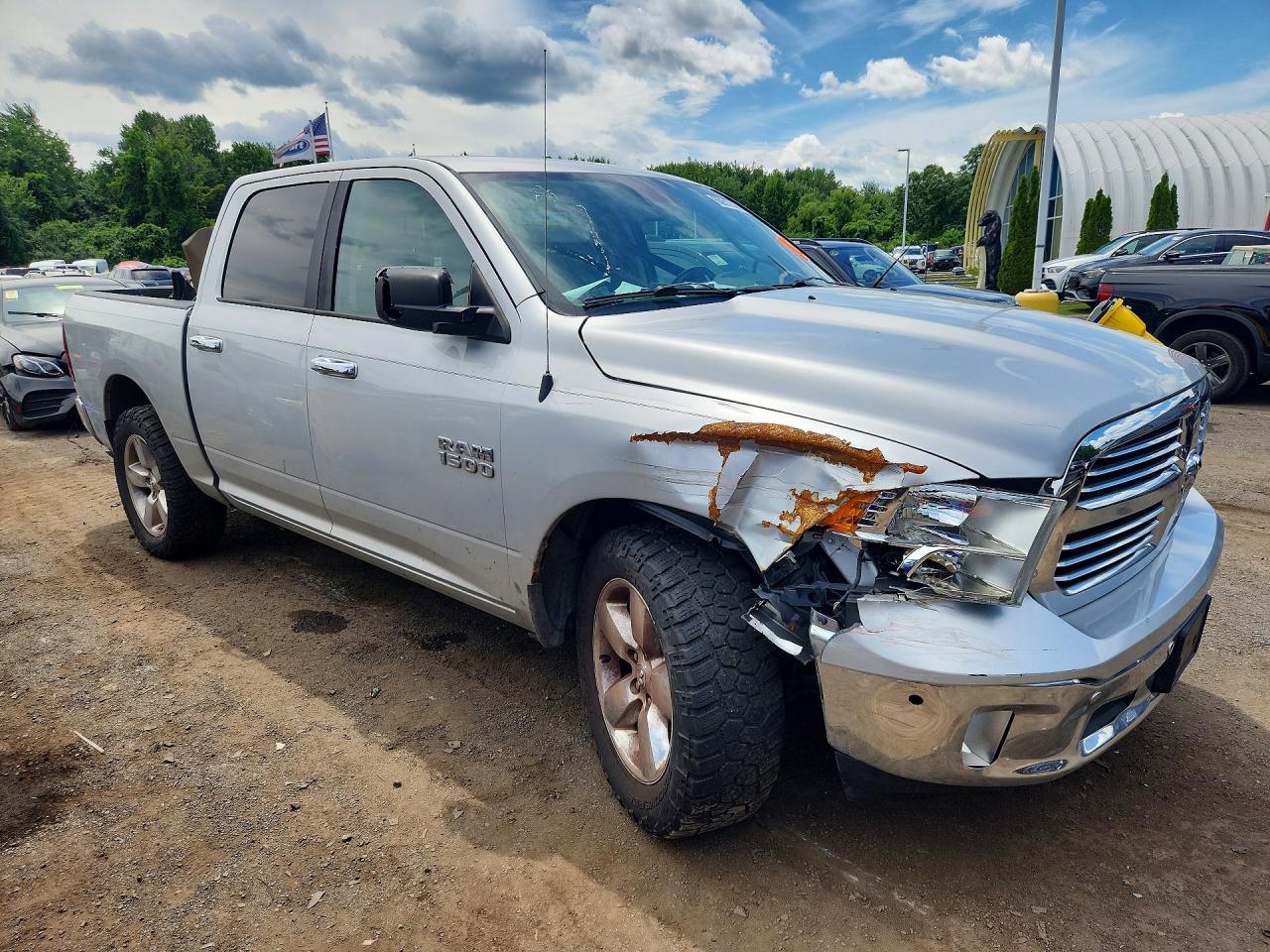 2015 RAM 1500 SLT — снимка 4