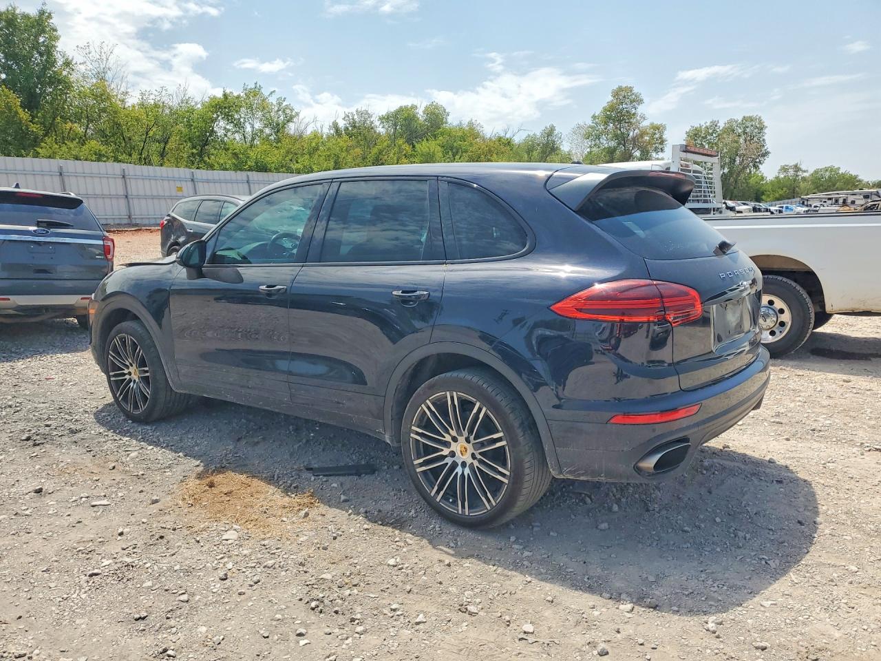 2016 PORSCHE CAYENNE — снимка 2