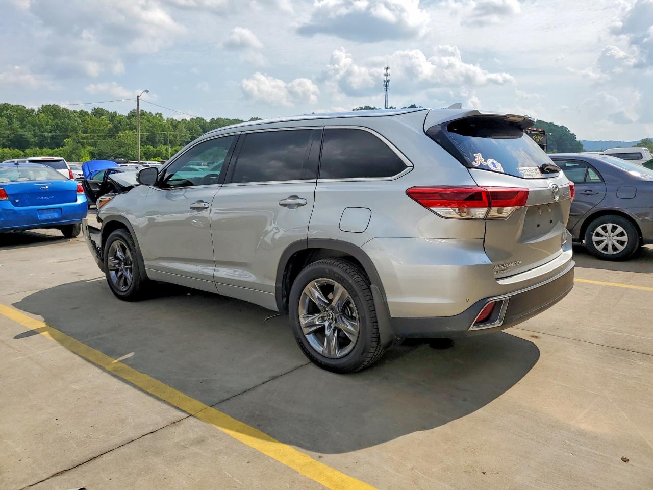 2018 TOYOTA HIGHLANDER LIMITED PLATINUM — снимка 2