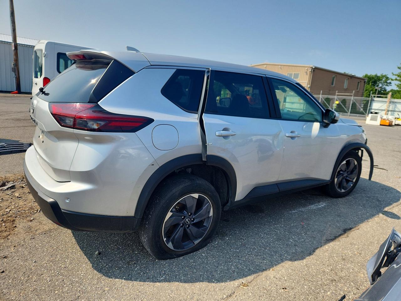 2025 NISSAN ROGUE SV — снимка 3