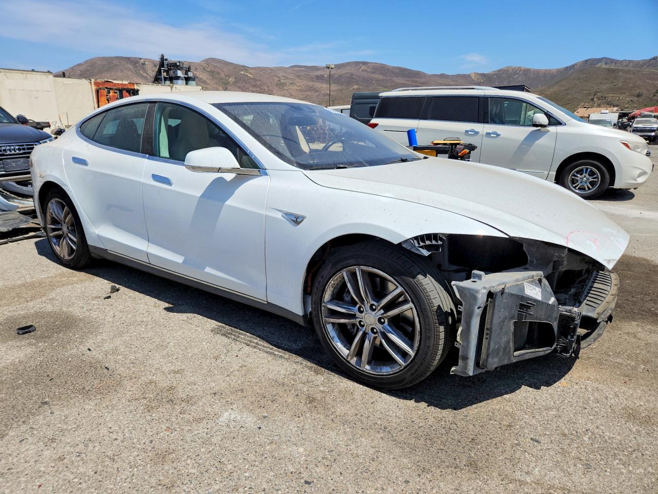 2015 TESLA MODEL S — снимка 4