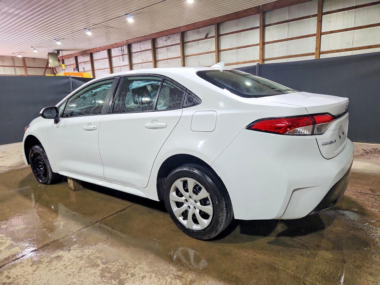 2025 TOYOTA COROLLA LE — снимка 2