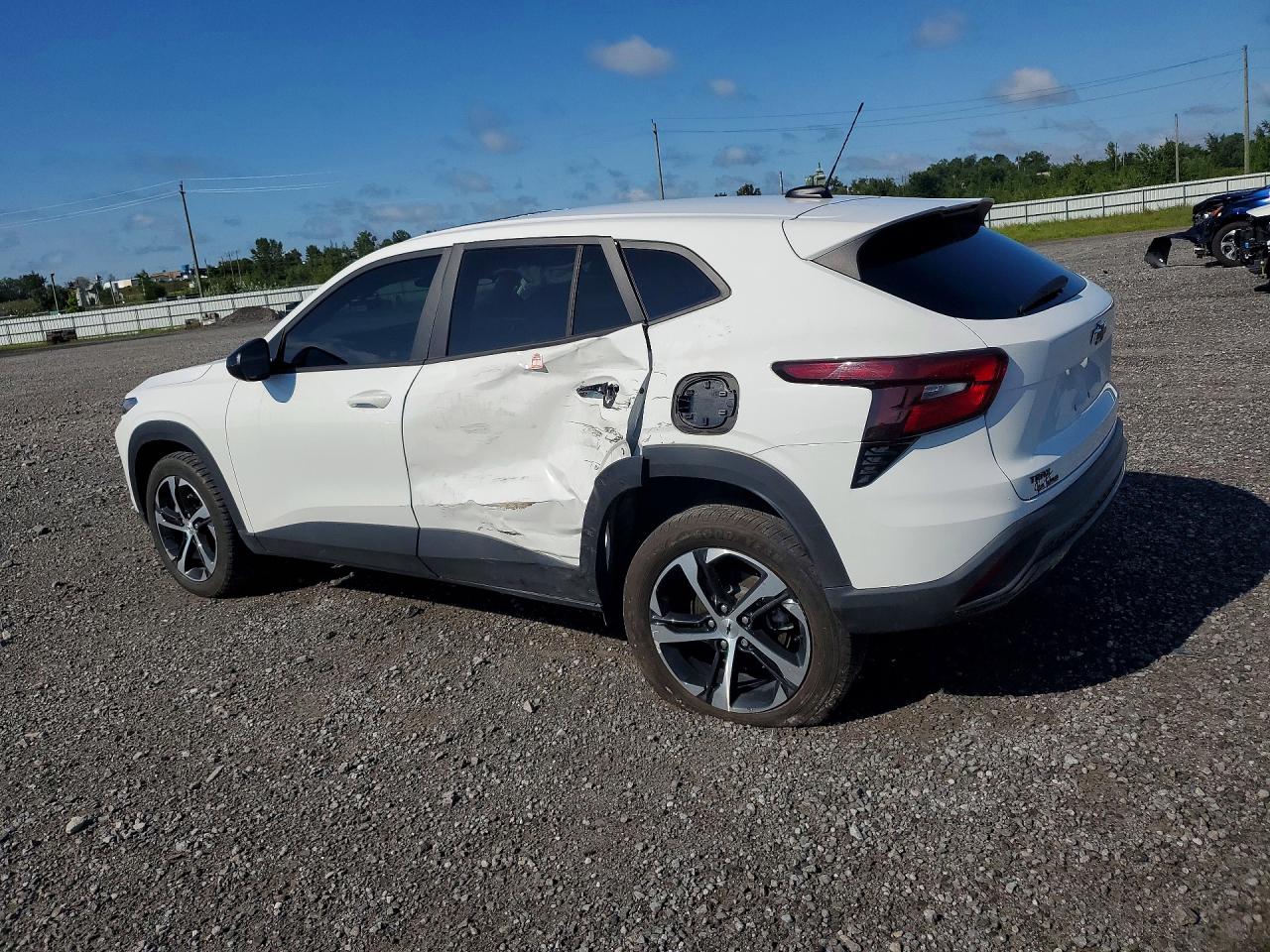 2025 CHEVROLET TRAX 1RS — снимка 2