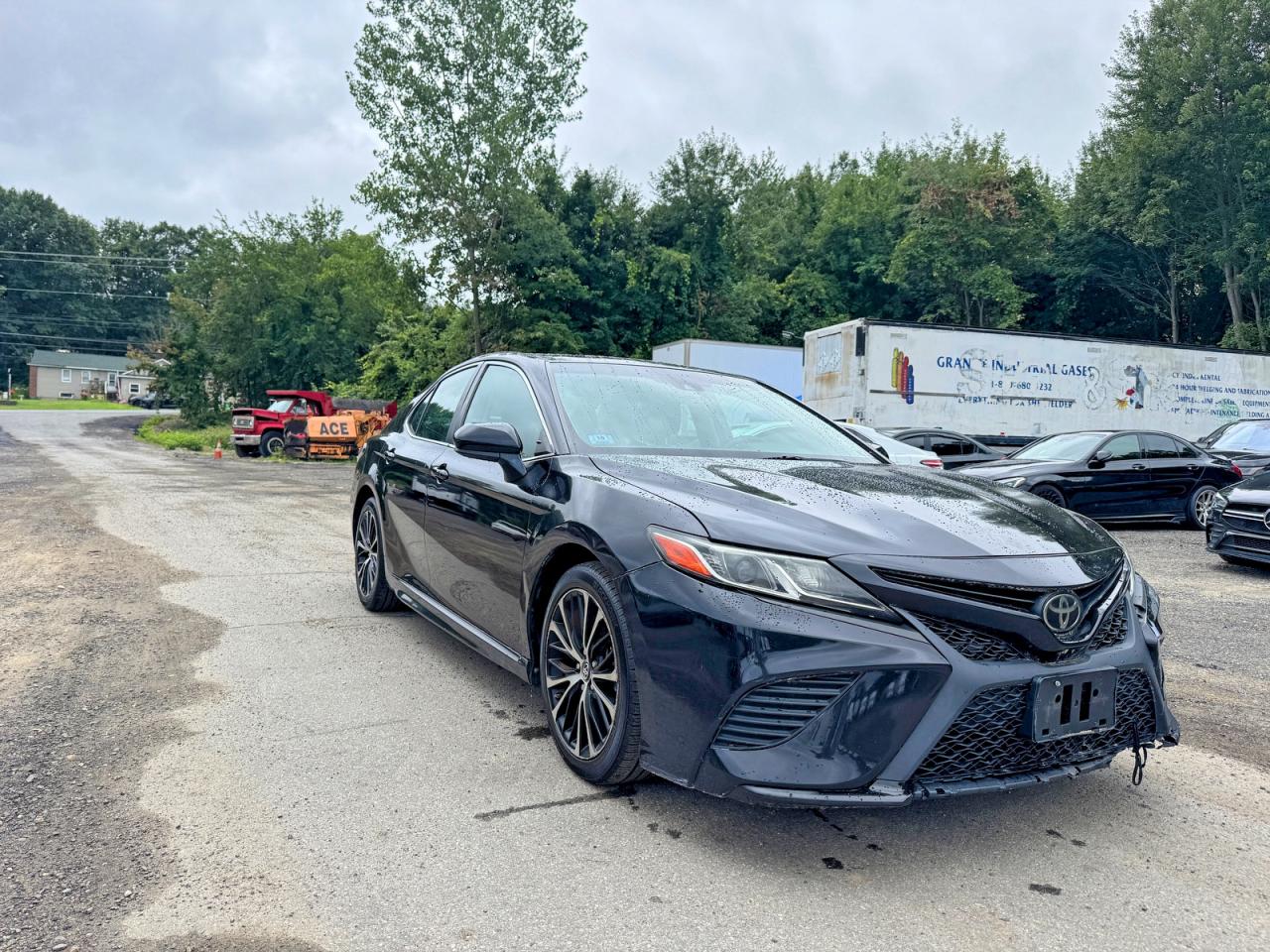 2018 TOYOTA CAMRY SE
