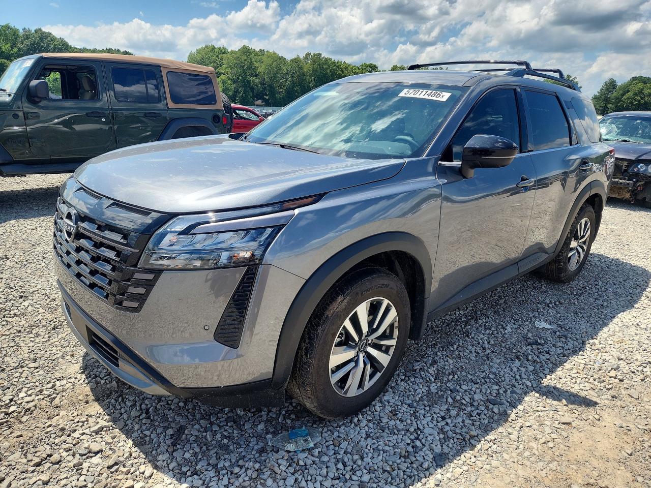 2026 NISSAN PATHFINDER SL