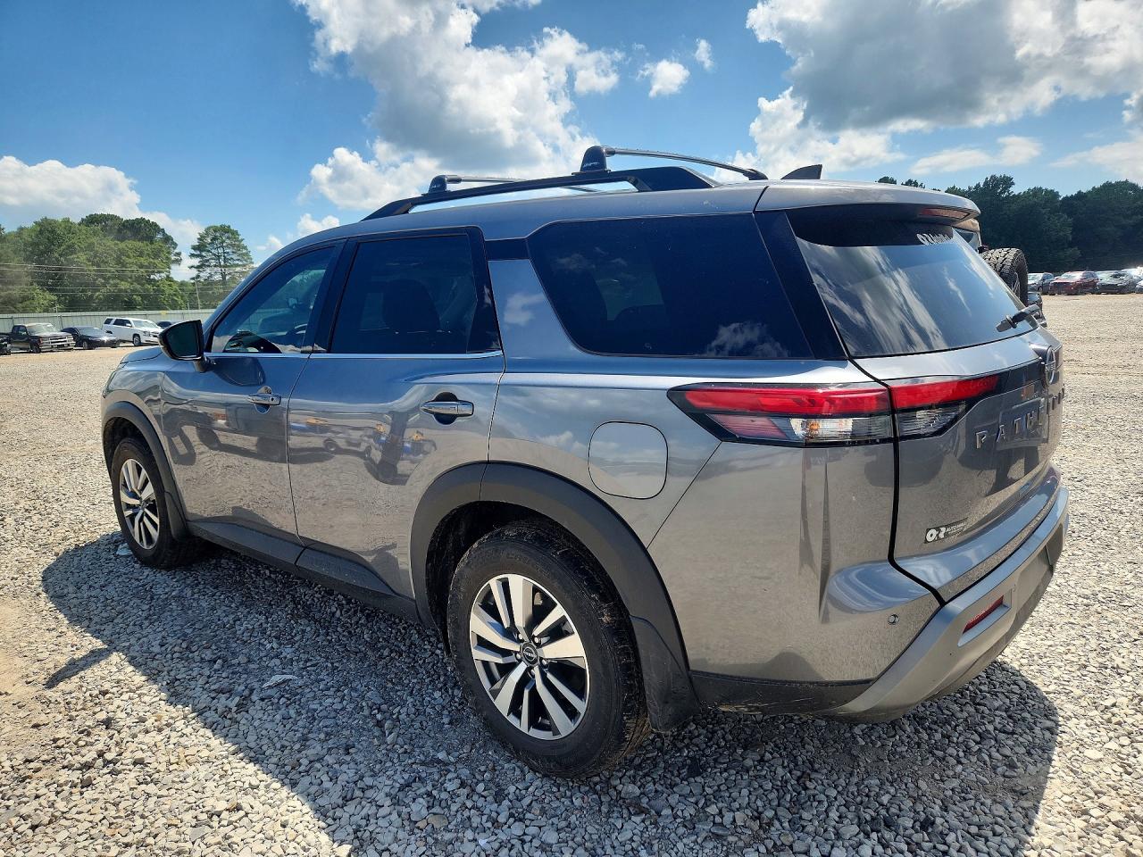 2026 NISSAN PATHFINDER SL — снимка 2