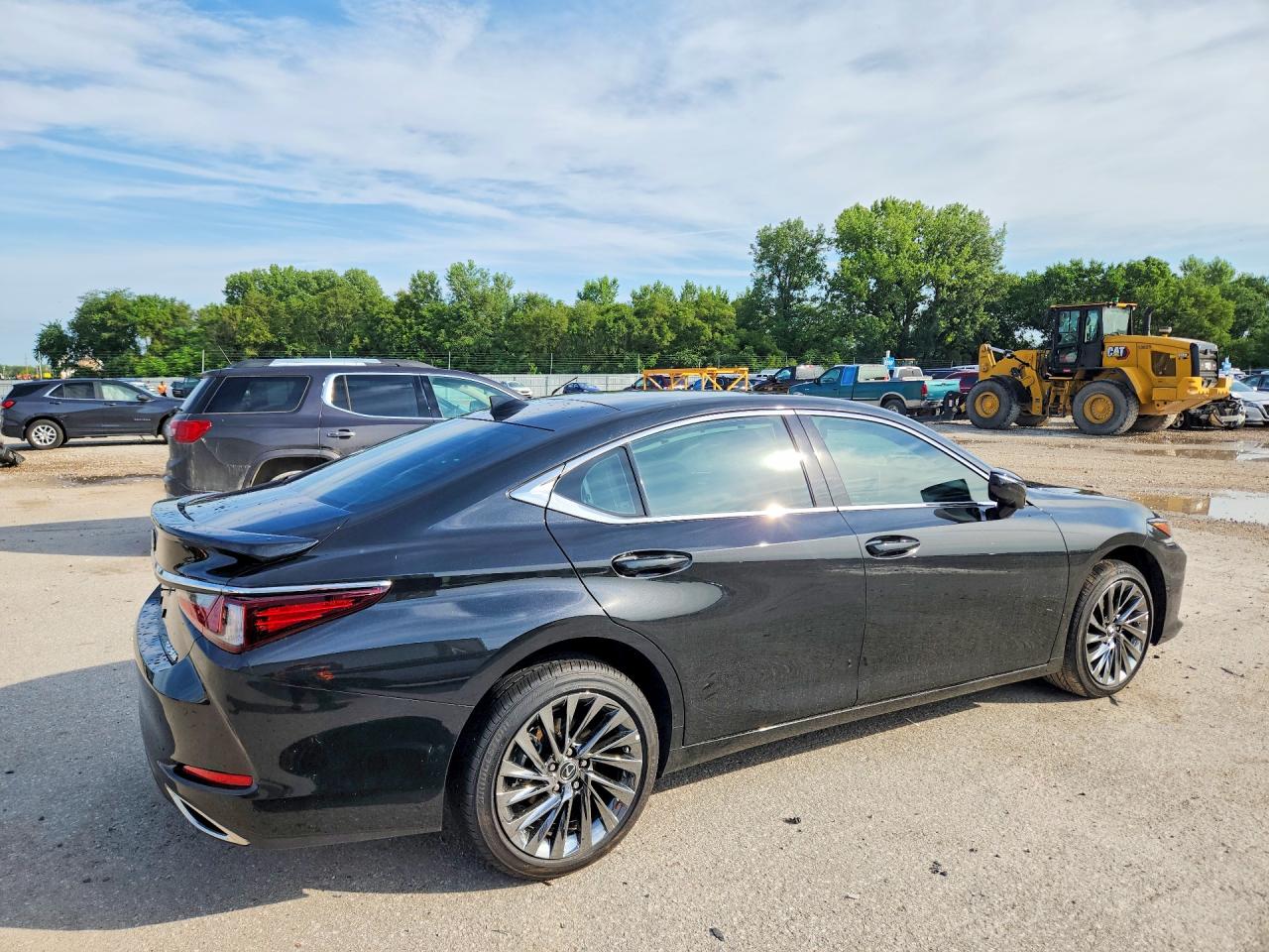 2025 LEXUS ES 350 ULTRA LUXURY — снимка 3