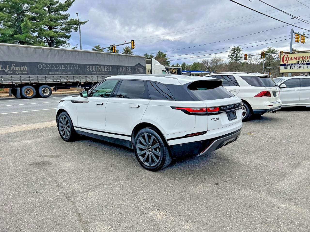 2018 LAND ROVER RANGE ROVER VELAR R-DYNAMIC HSE — снимка 3