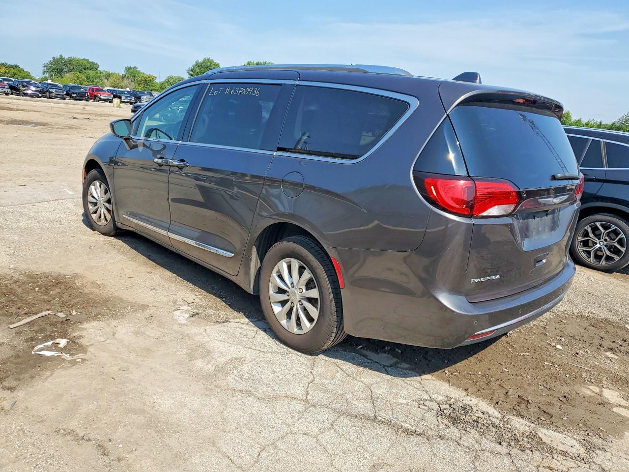 2018 CHRYSLER PACIFICA TOURING L — снимка 2
