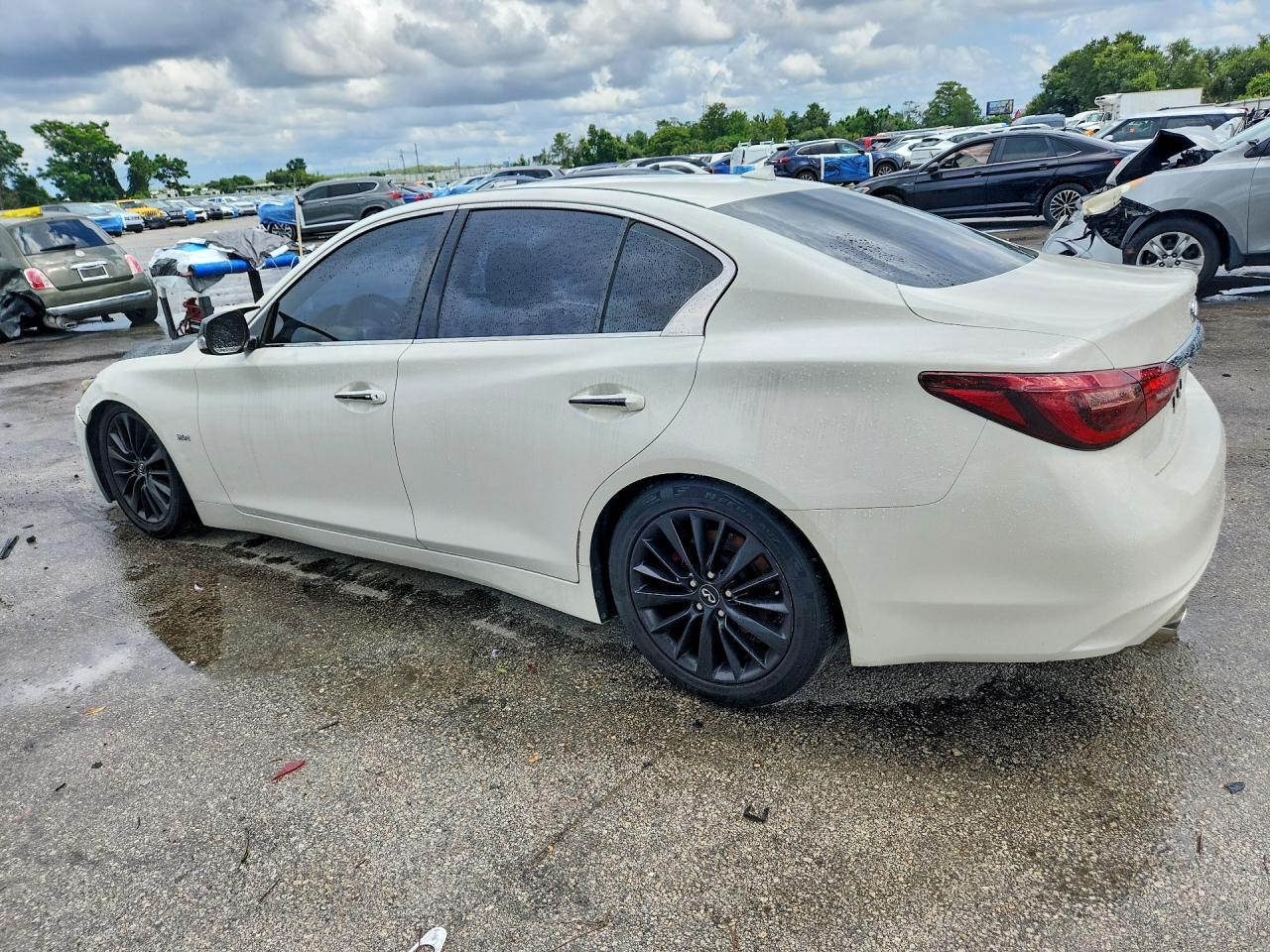 2018 INFINITI Q50 3.0T LUXE — снимка 2