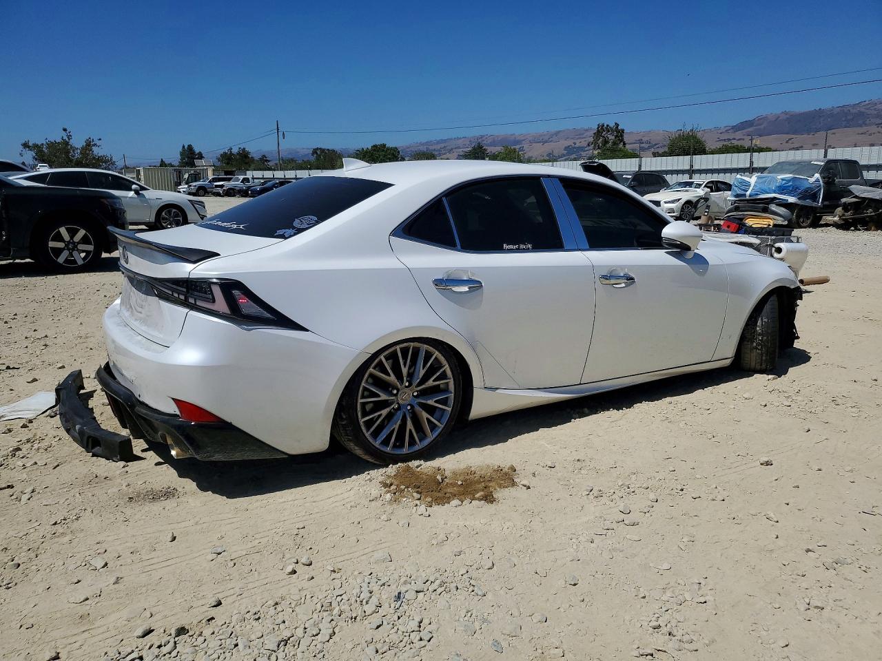 2016 LEXUS IS 200T — снимка 3