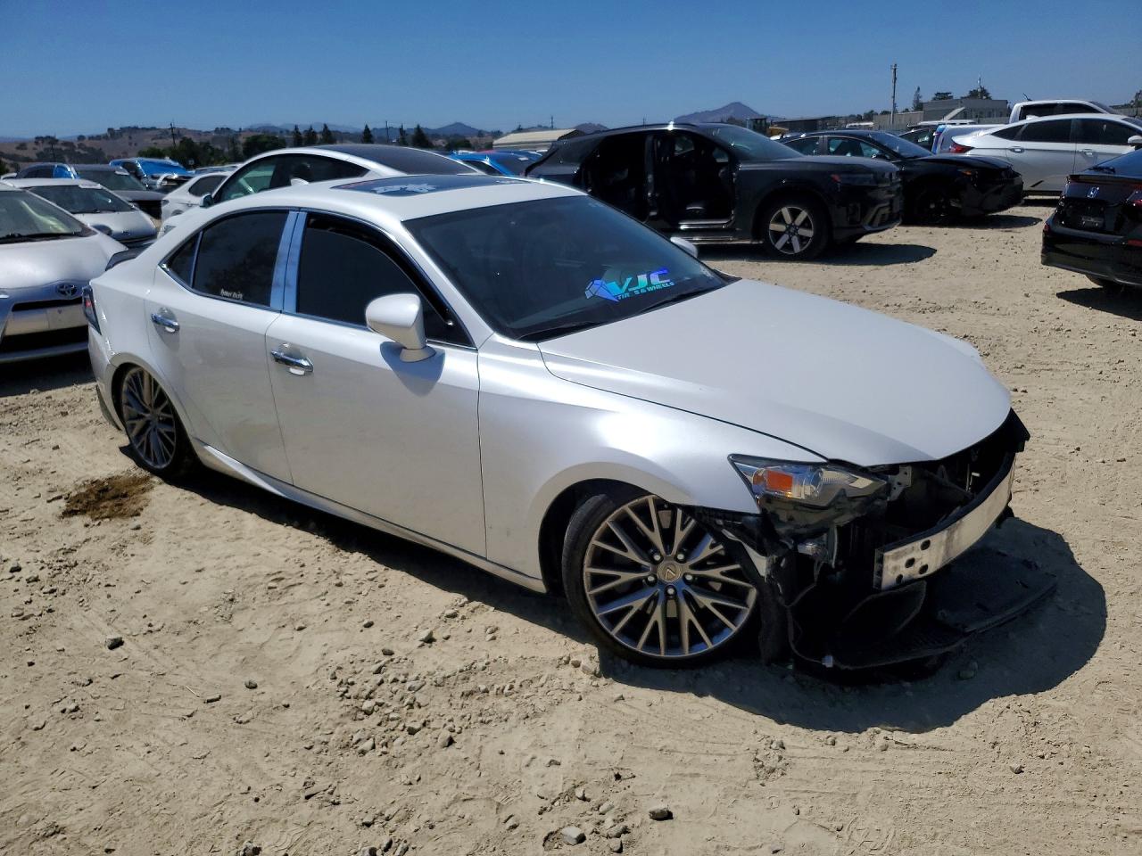 2016 LEXUS IS 200T — снимка 4