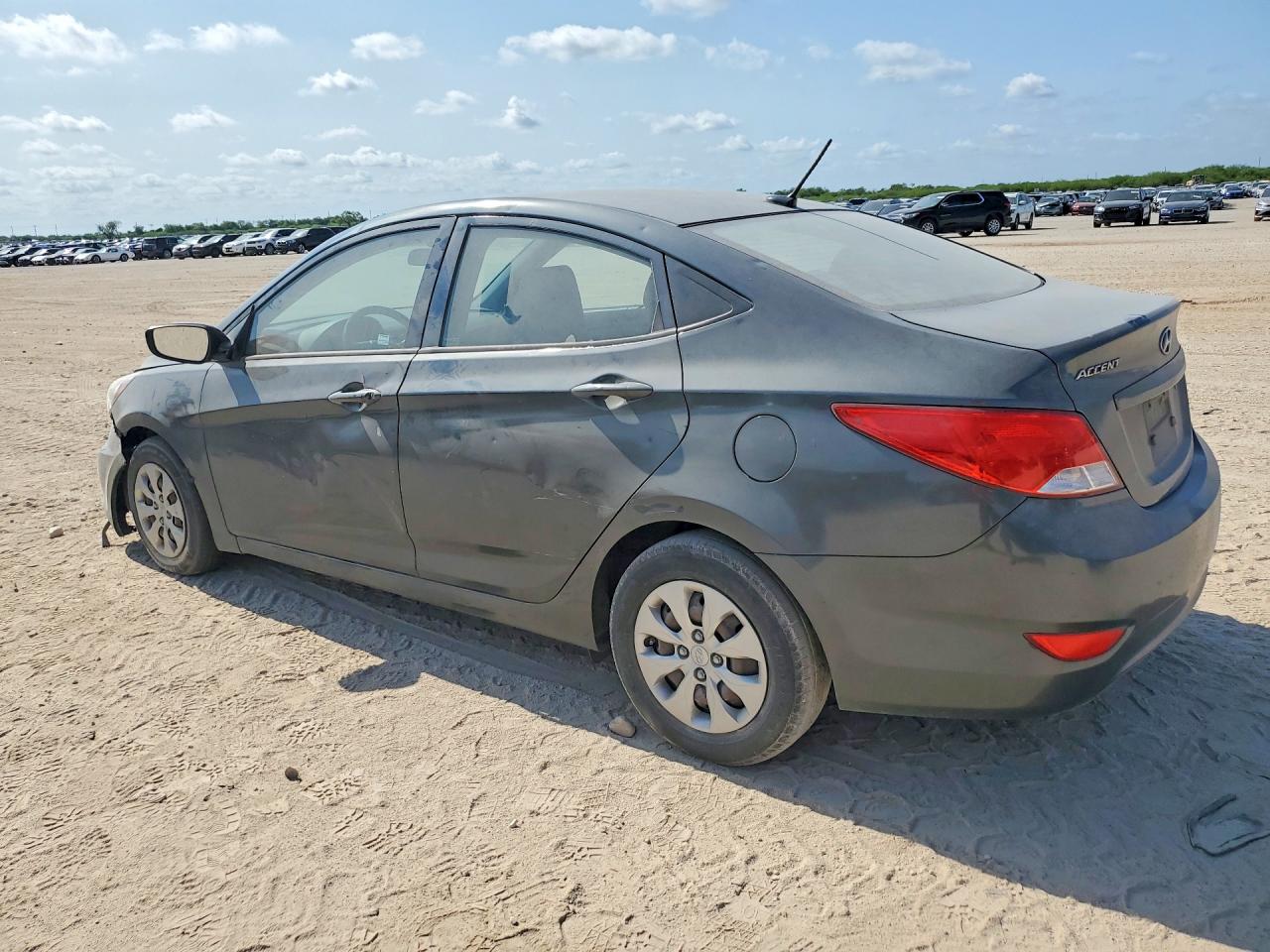 2017 HYUNDAI ACCENT SE — снимка 2