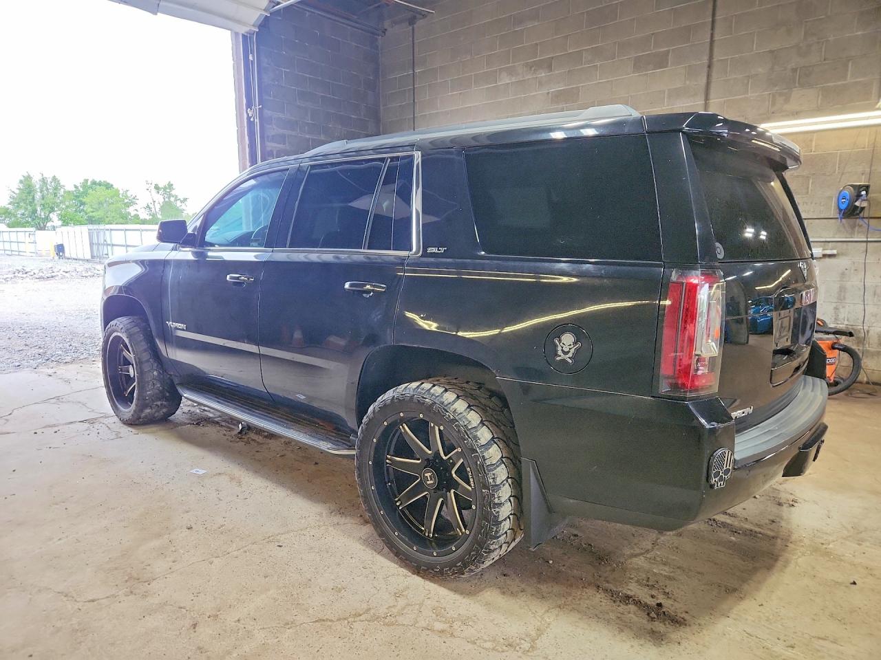 2017 GMC YUKON SLT — снимка 2