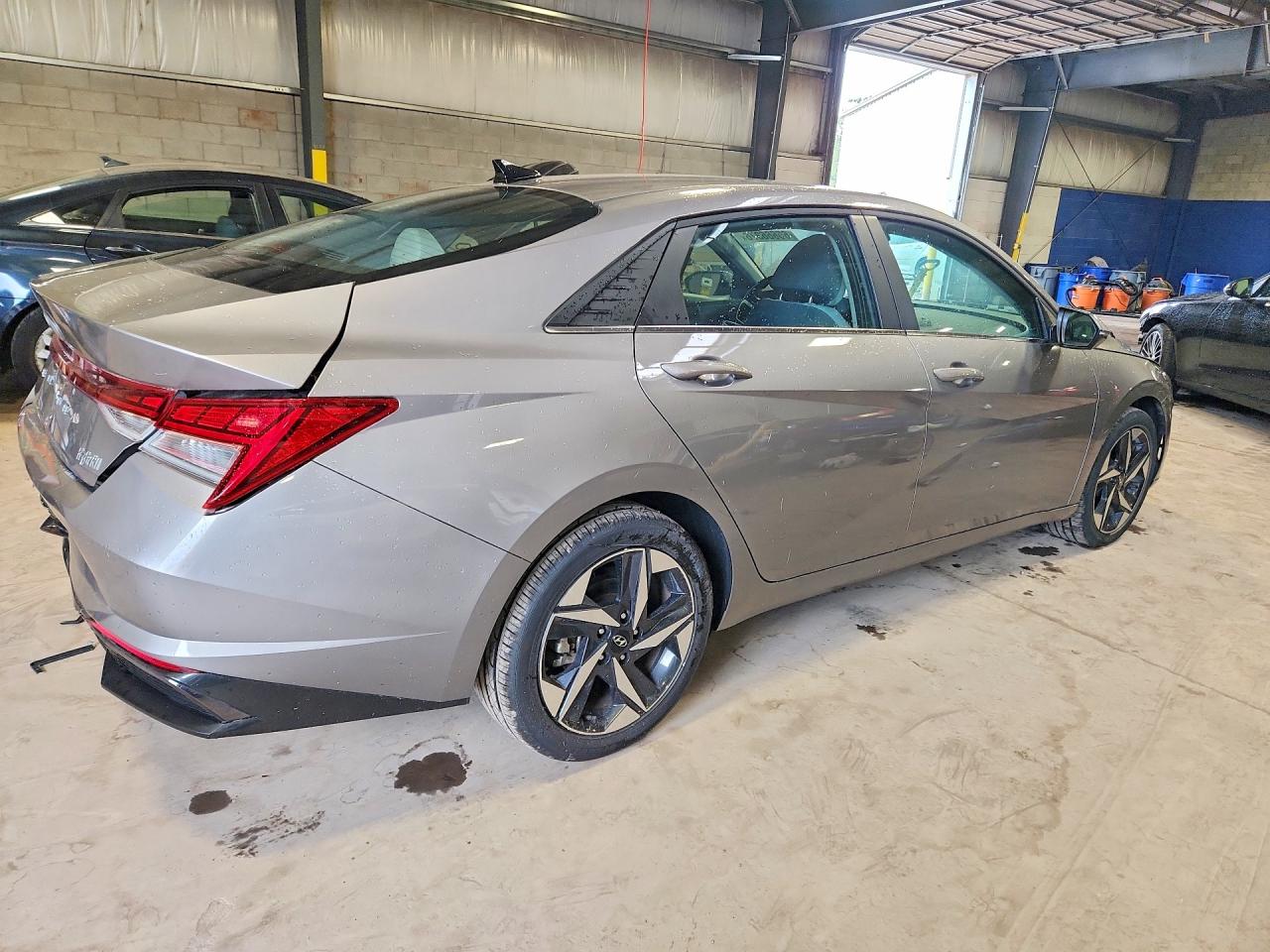 2023 HYUNDAI ELANTRA LIMITED — снимка 3