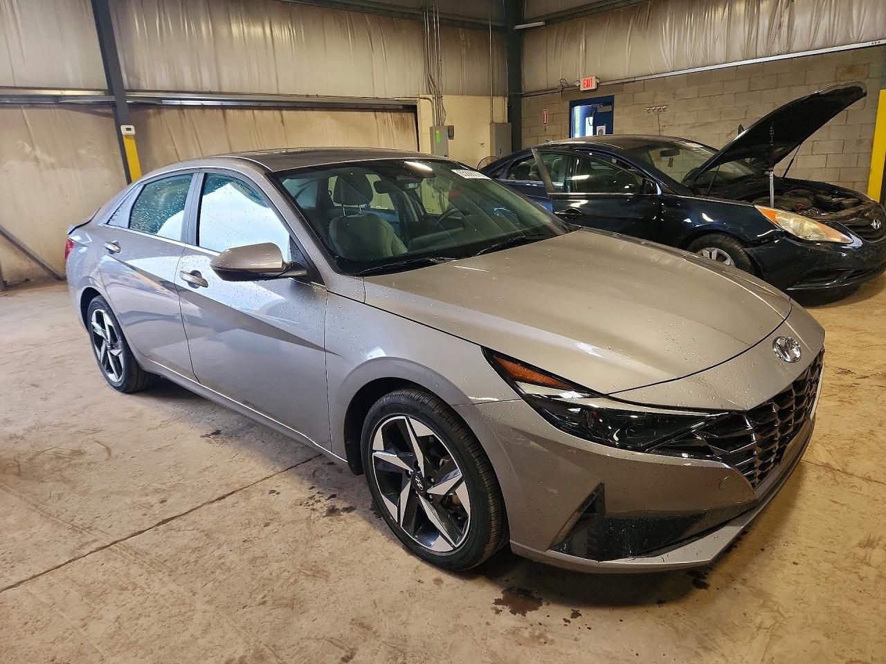 2023 HYUNDAI ELANTRA LIMITED — снимка 4
