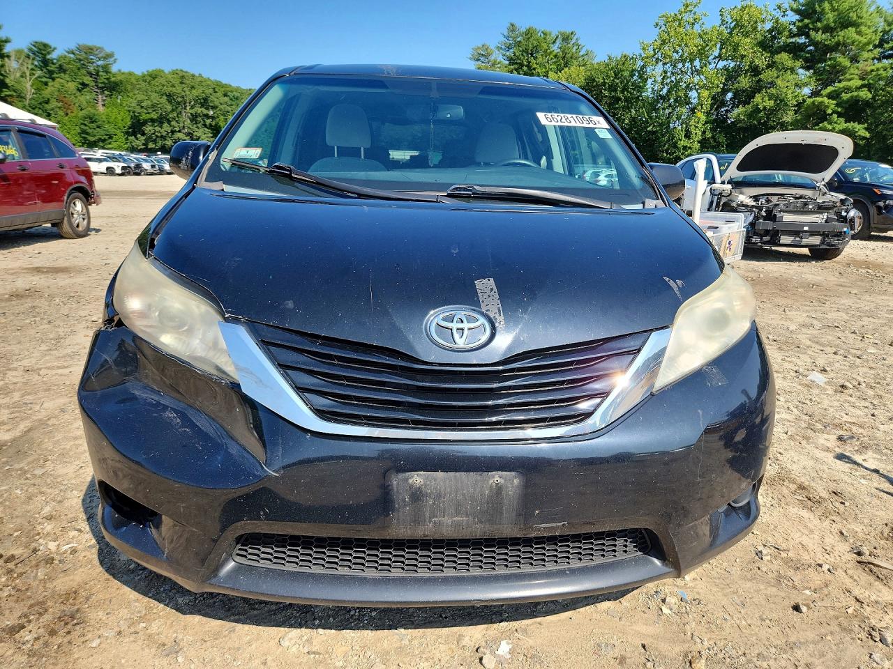 2015 TOYOTA SIENNA LE — снимка 5