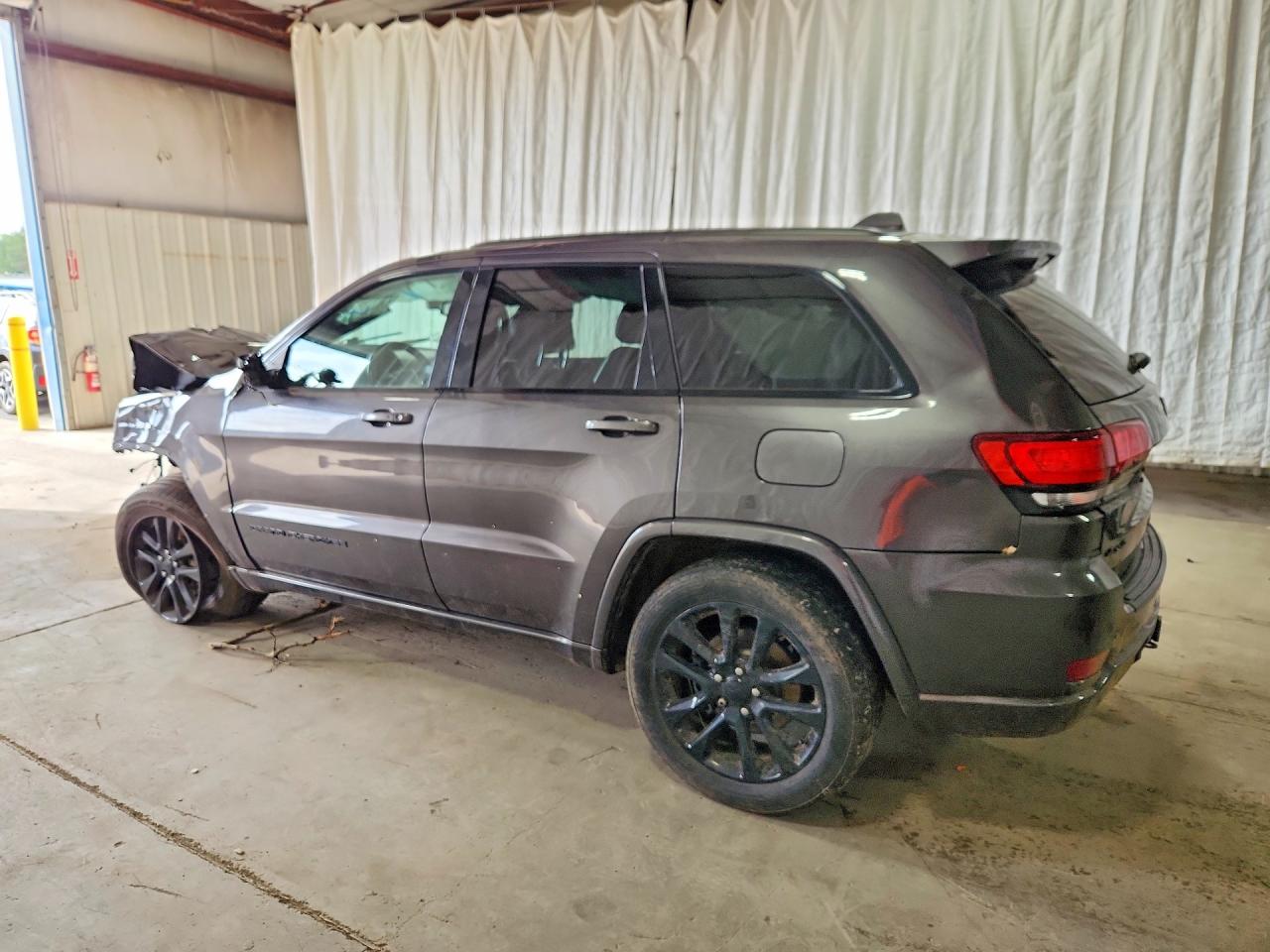 2020 JEEP GRAND CHEROKEE LAREDO — снимка 2