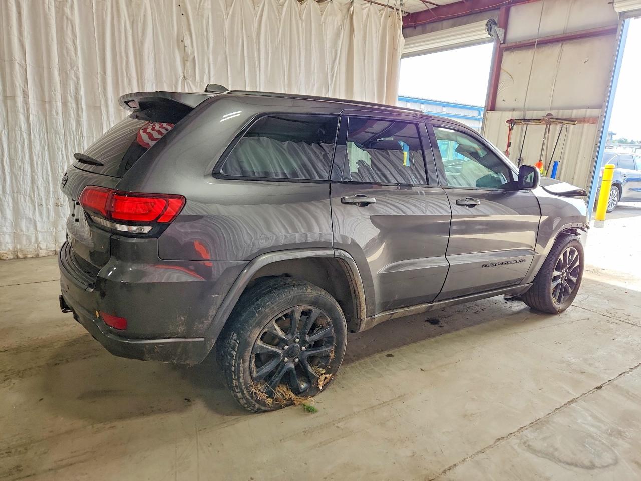 2020 JEEP GRAND CHEROKEE LAREDO — снимка 3