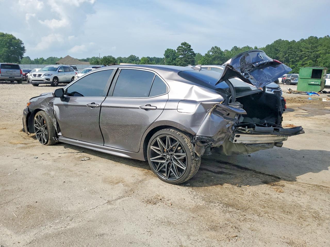 2021 TOYOTA CAMRY SE — снимка 2