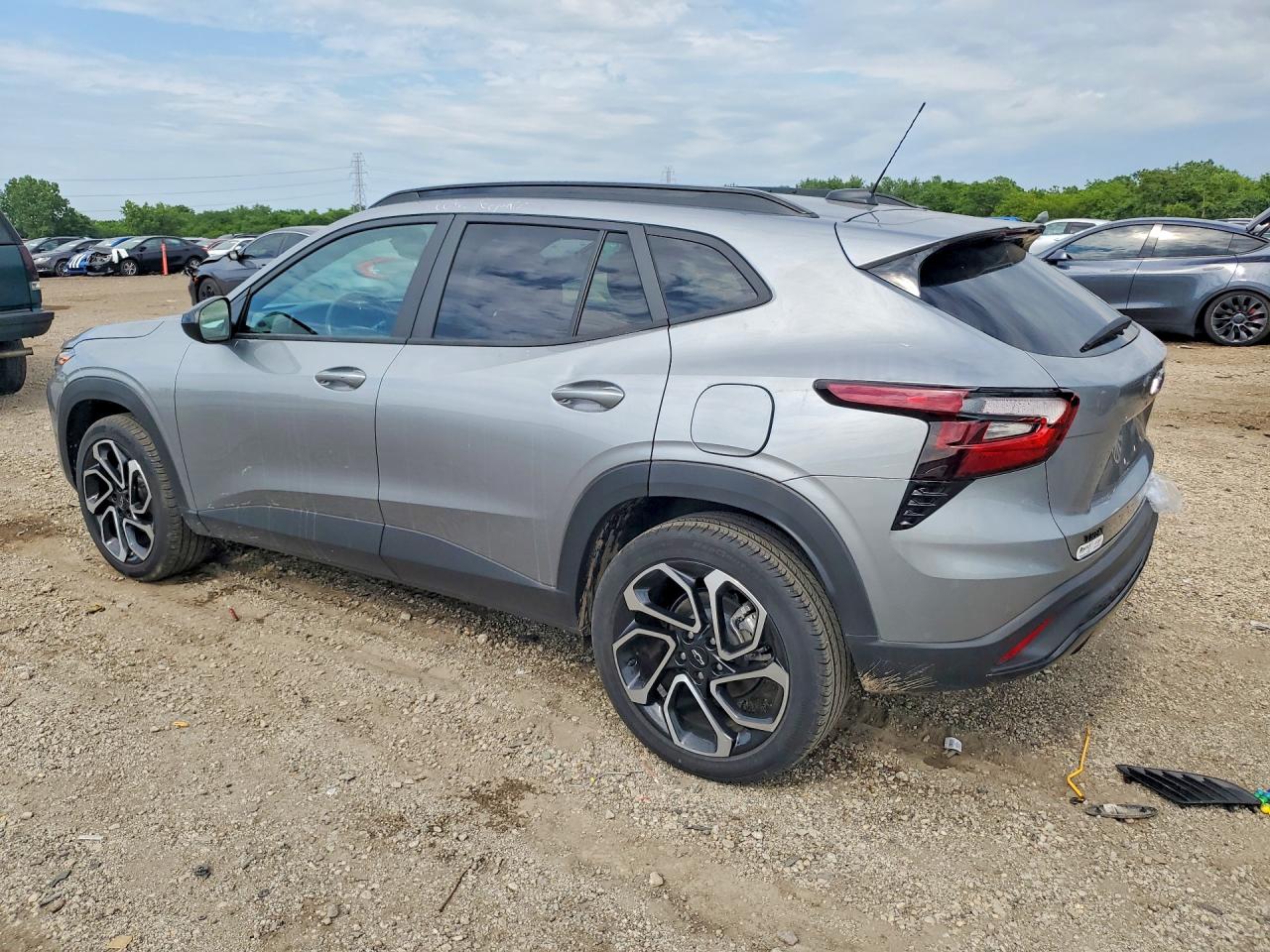 2025 CHEVROLET TRAX 2RS — снимка 2