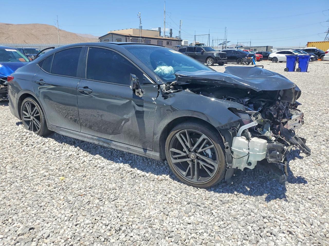 2025 TOYOTA CAMRY XSE — снимка 4