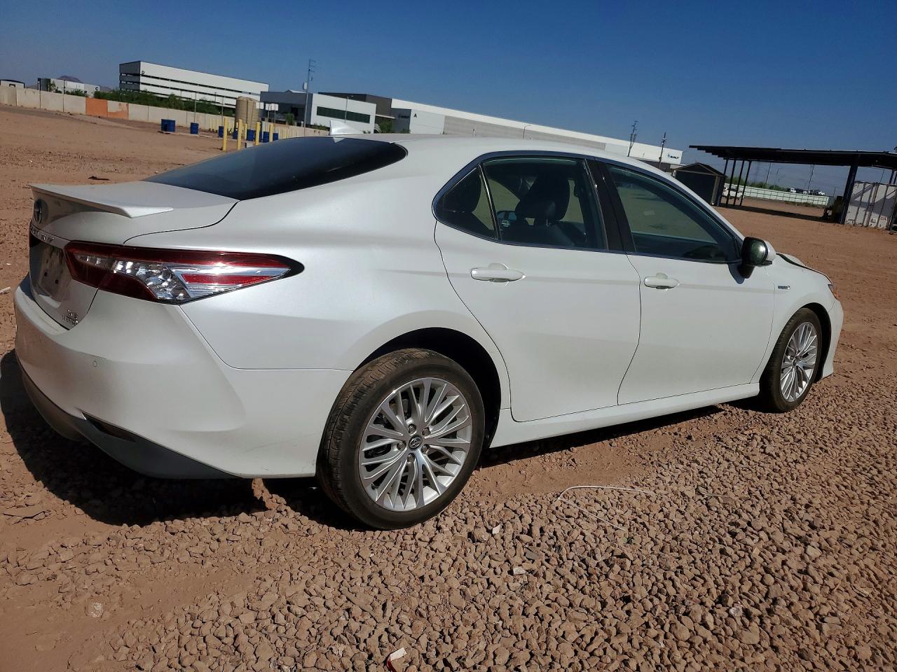 2020 TOYOTA CAMRY HYBRID BASE — снимка 3