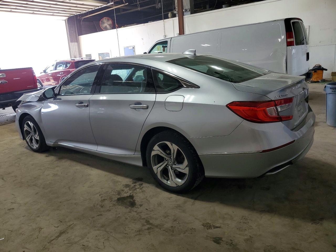 2018 HONDA ACCORD EX — снимка 2