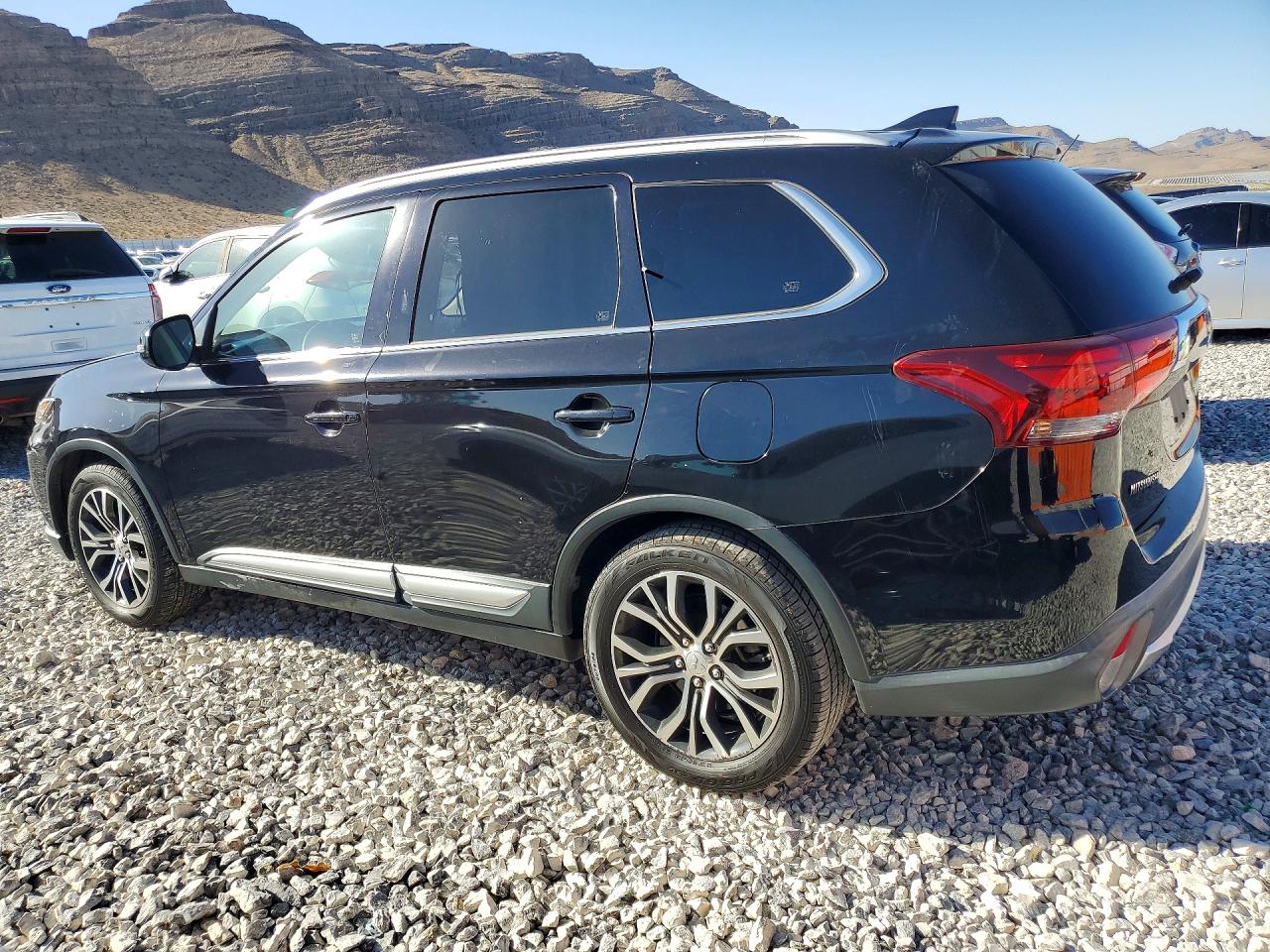 2017 MITSUBISHI OUTLANDER SE — снимка 2