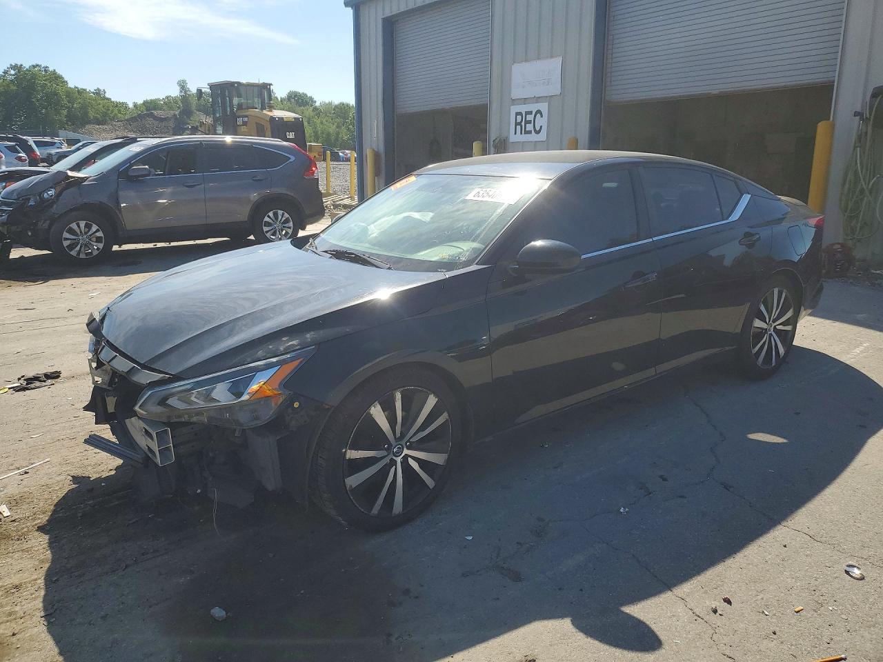 2019 NISSAN ALTIMA SR