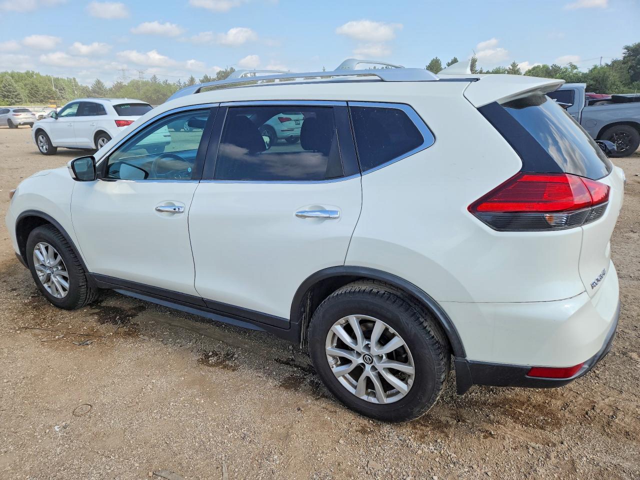 2017 NISSAN ROGUE SV — снимка 2