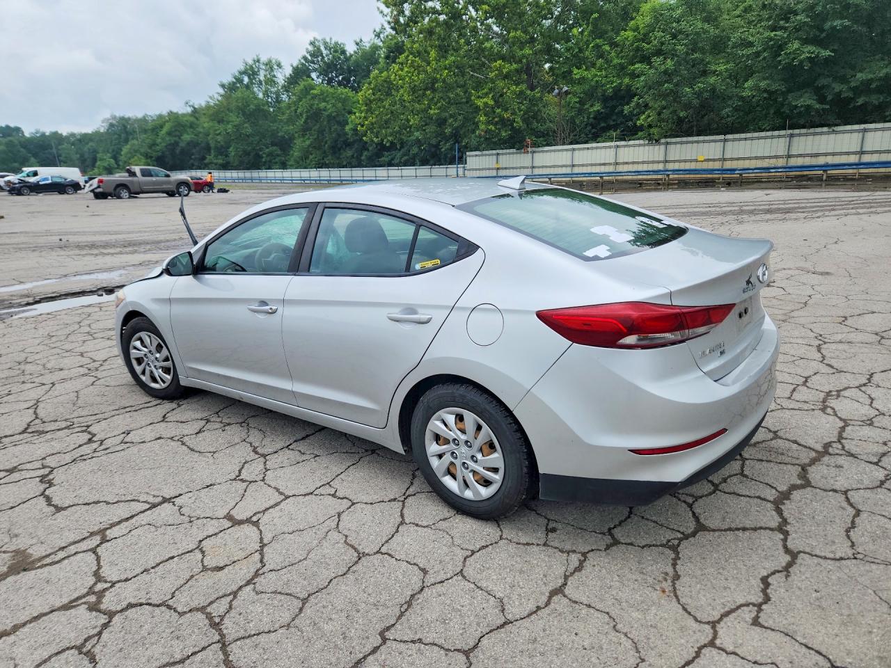 2017 HYUNDAI ELANTRA SE — снимка 2