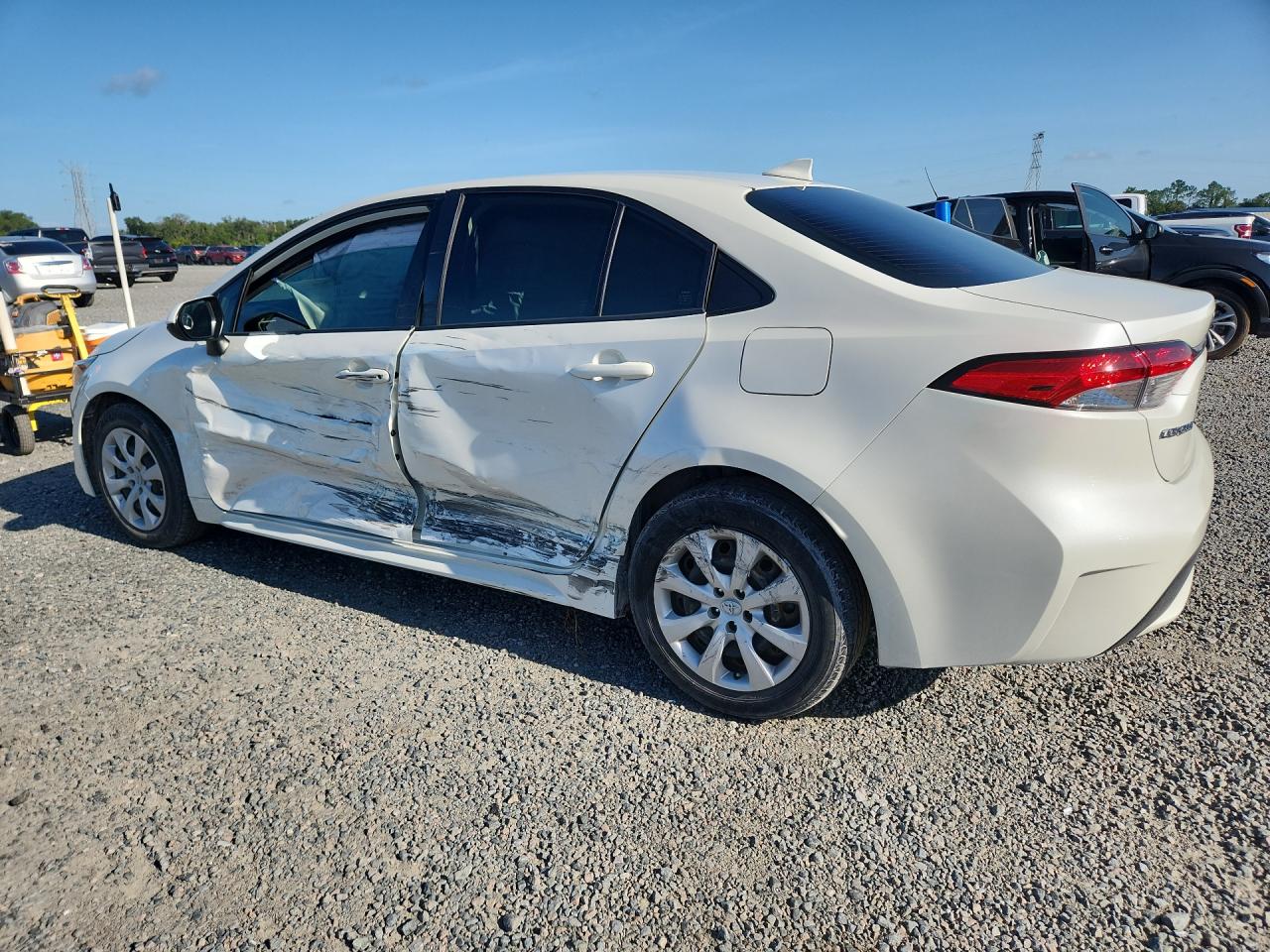 2021 TOYOTA COROLLA LE — снимка 2