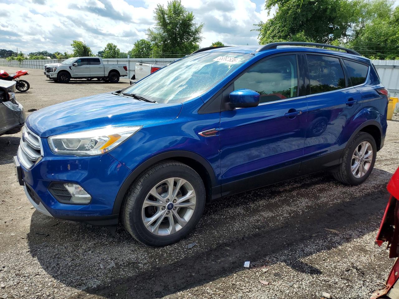 2017 FORD ESCAPE SE
