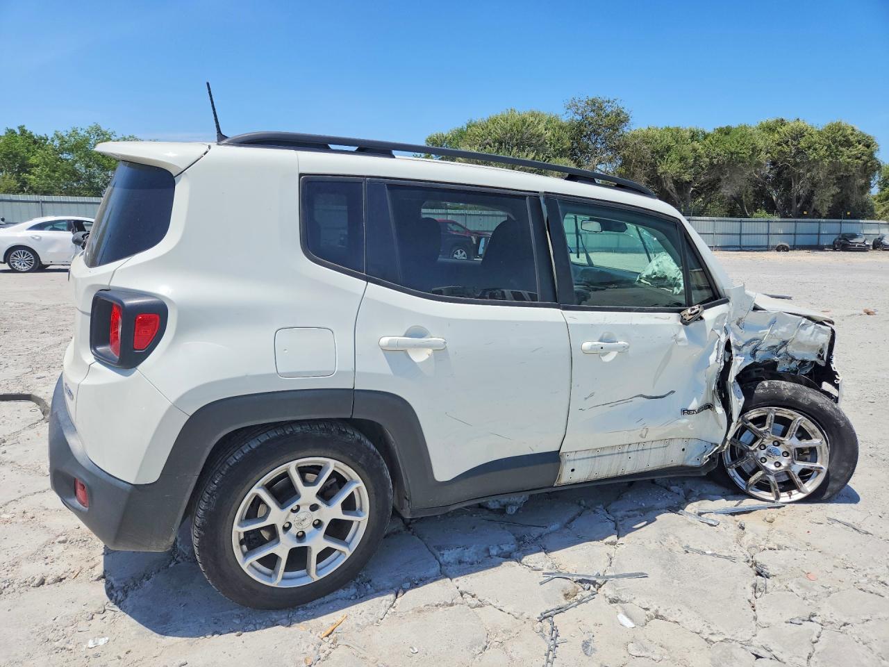 2020 JEEP RENEGADE LATITUDE — снимка 3