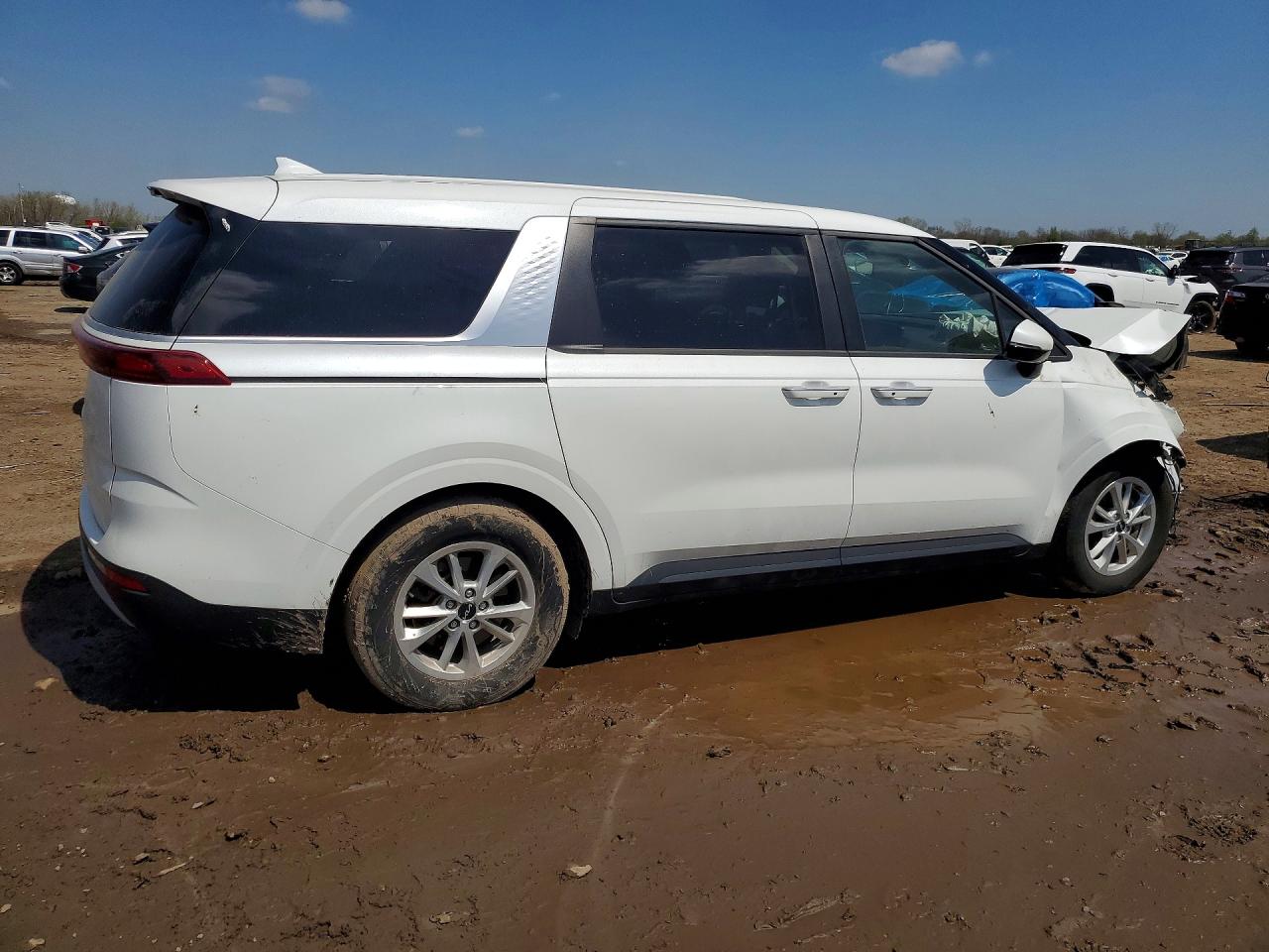 2024 KIA CARNIVAL LX — снимка 3