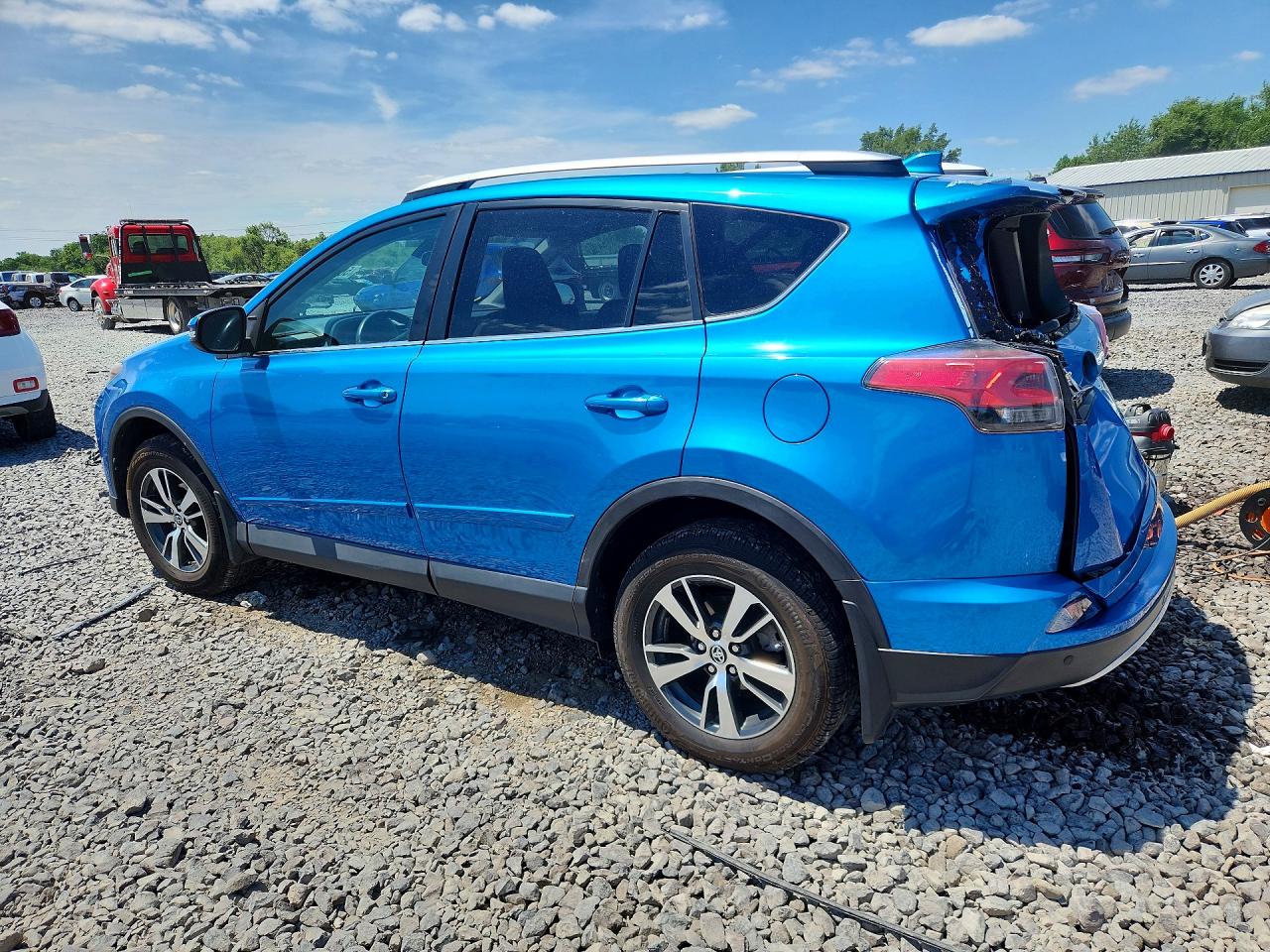 2016 TOYOTA RAV4 XLE — снимка 2
