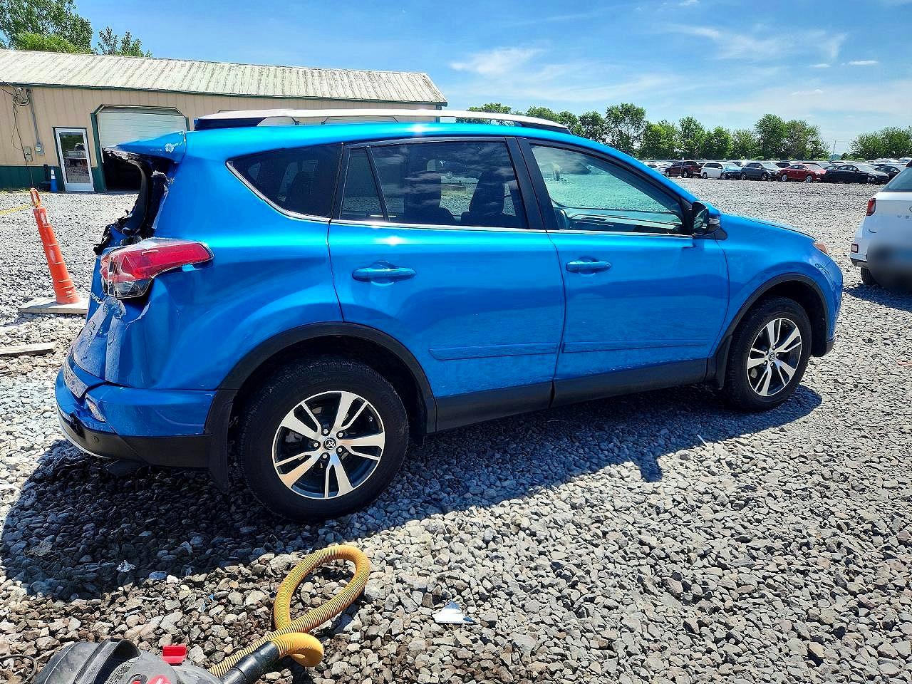2016 TOYOTA RAV4 XLE — снимка 3