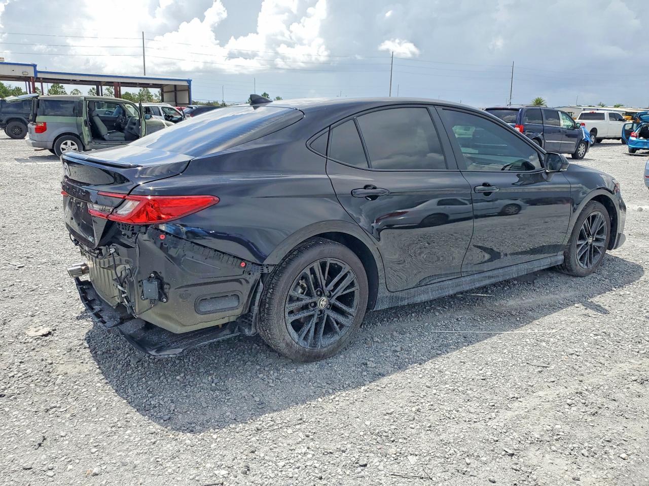 2025 TOYOTA CAMRY SE — снимка 3