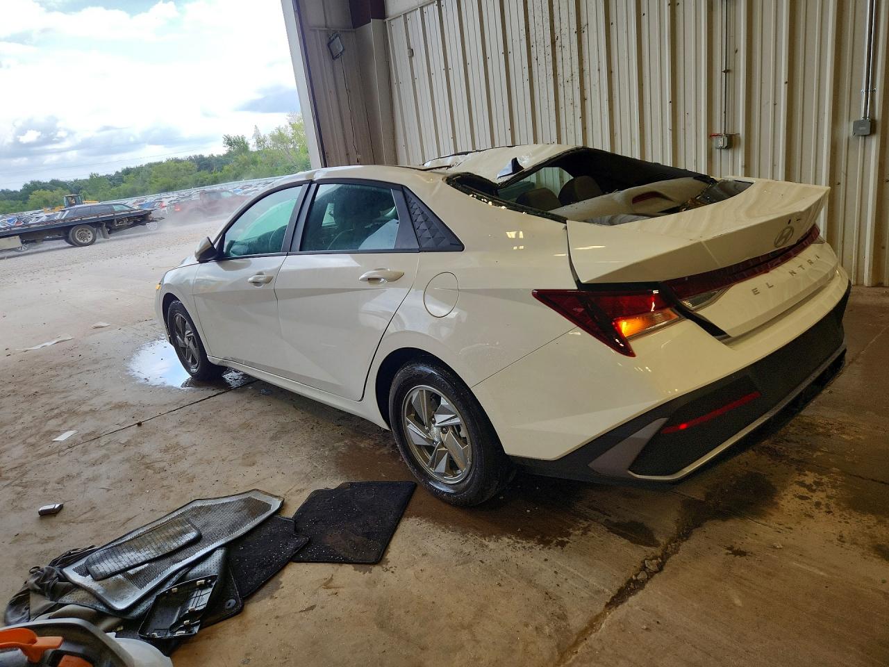 2026 HYUNDAI ELANTRA SE — снимка 2