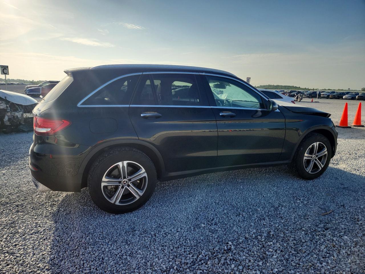 2019 MERCEDES-BENZ GLC 300 4MATIC — снимка 3