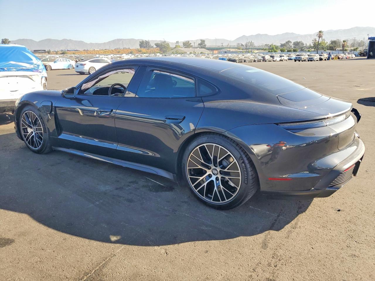 2020 PORSCHE TAYCAN TURBO — снимка 2