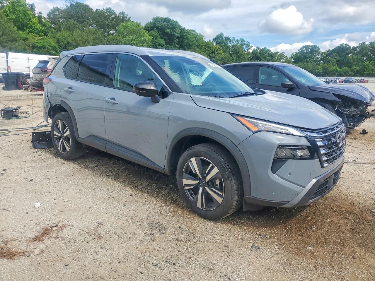 2026 NISSAN ROGUE SL — снимка 4