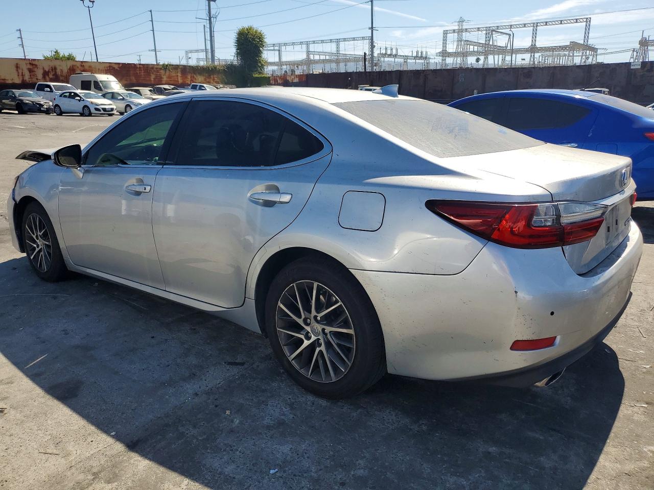 2016 LEXUS ES 350 — снимка 2