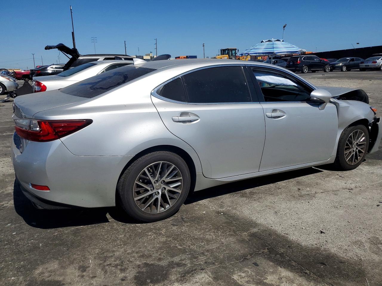 2016 LEXUS ES 350 — снимка 3