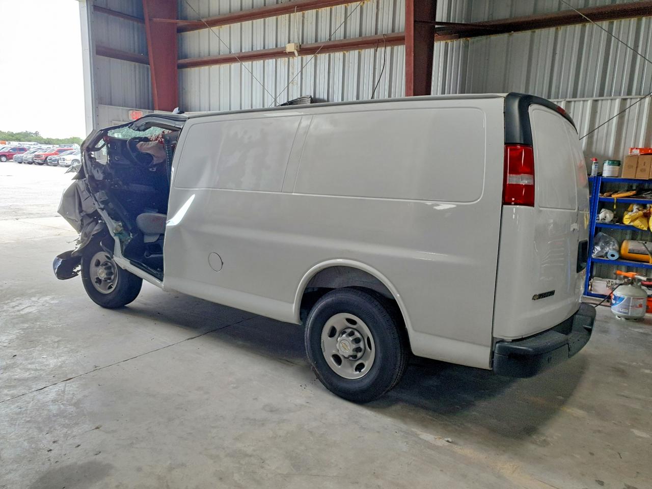 2025 CHEVROLET EXPRESS 2500 — снимка 2