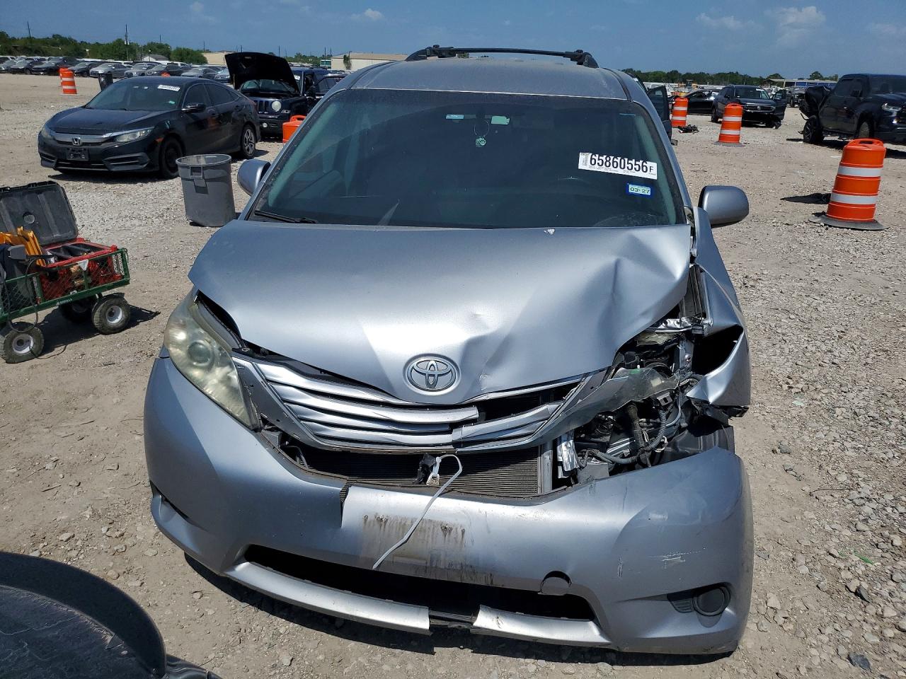 2016 TOYOTA SIENNA LE — снимка 5